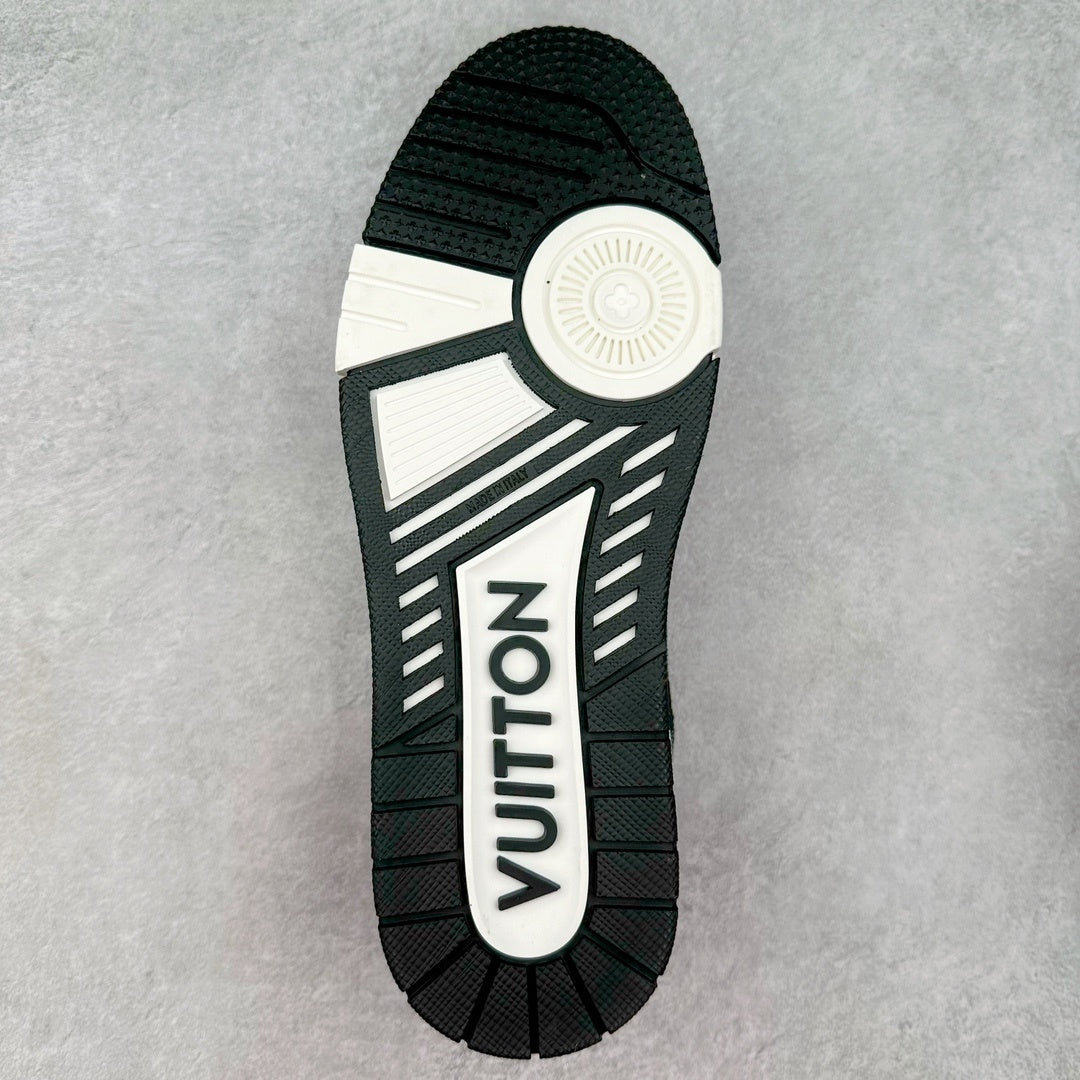 Louis Vuitton Trainer Sneaker Negra