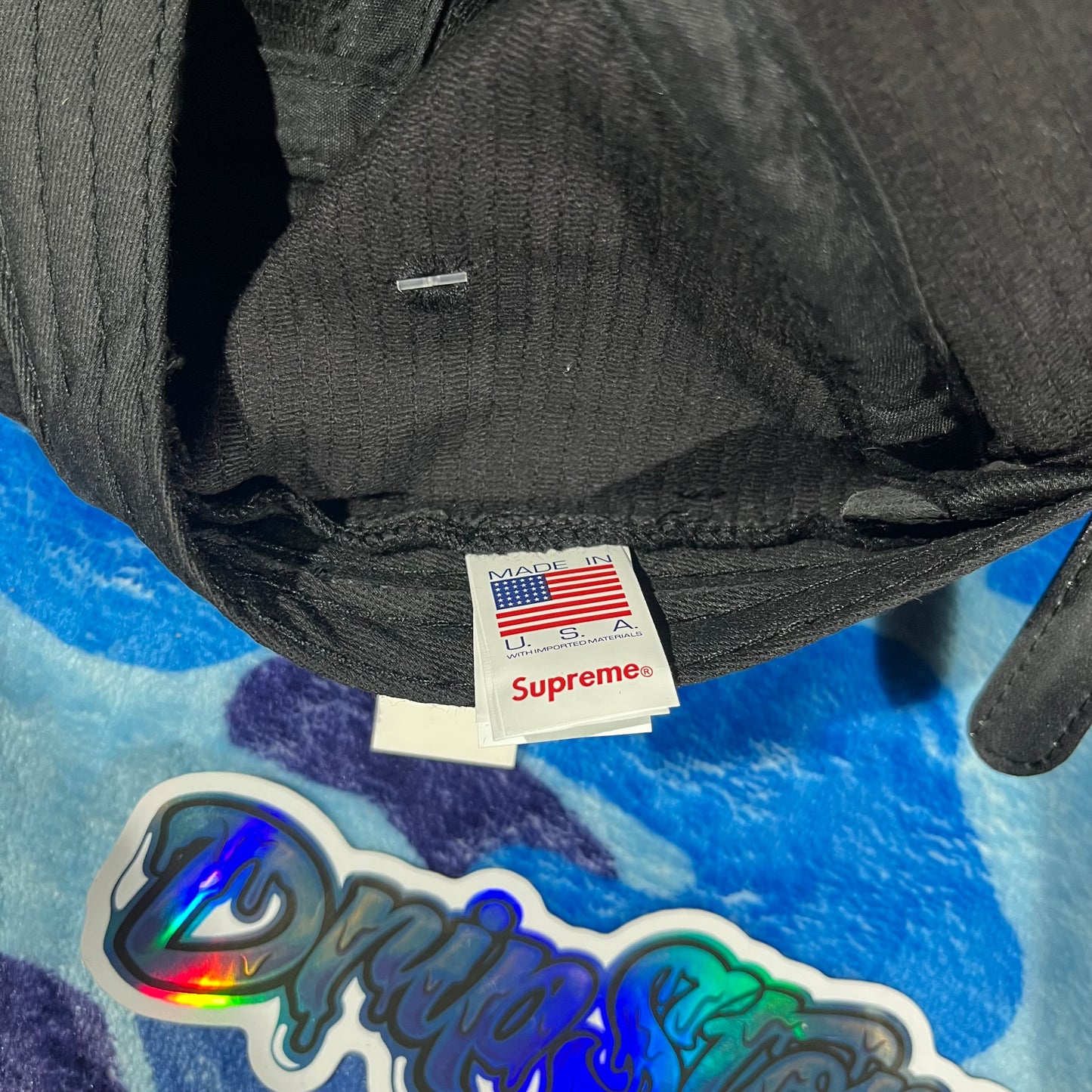 Gorra Supreme Corderoy Negro