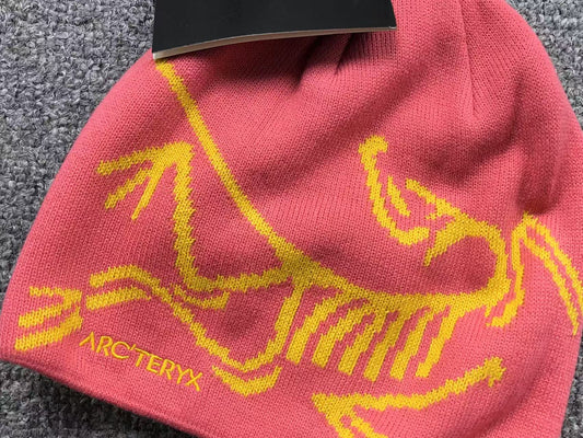 arcteryx-bird-head-toque-beanie-pink-2-Drip Store Argentina