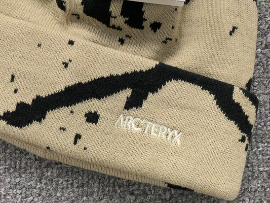 arcteryx-grotto-toque-beanie-beige-2-Drip Store Argentina