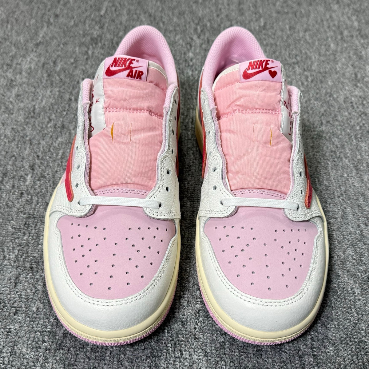 Jordan 1 Low X Travis Scott Tropical Pink