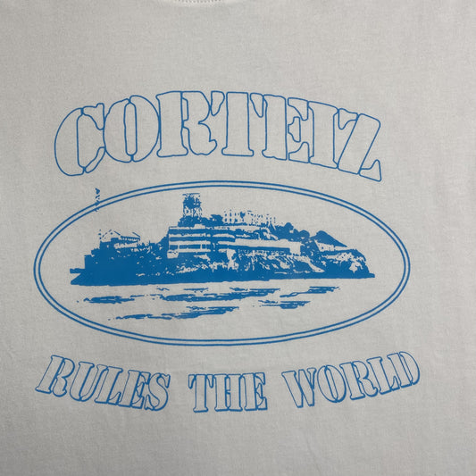 corteiz-alcatraz-rules-the-world-tee-white-2_72673136-Drip Store Argentina