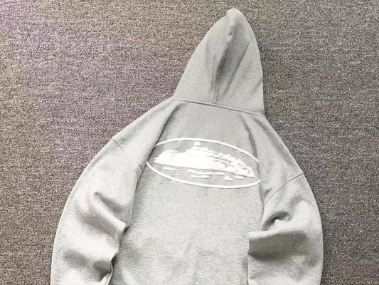 Campera Corteiz Island Puff Print Gris
