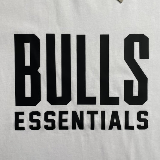 fear-of-god-essentials-bulls-tee-white-2-Drip Store Argentina