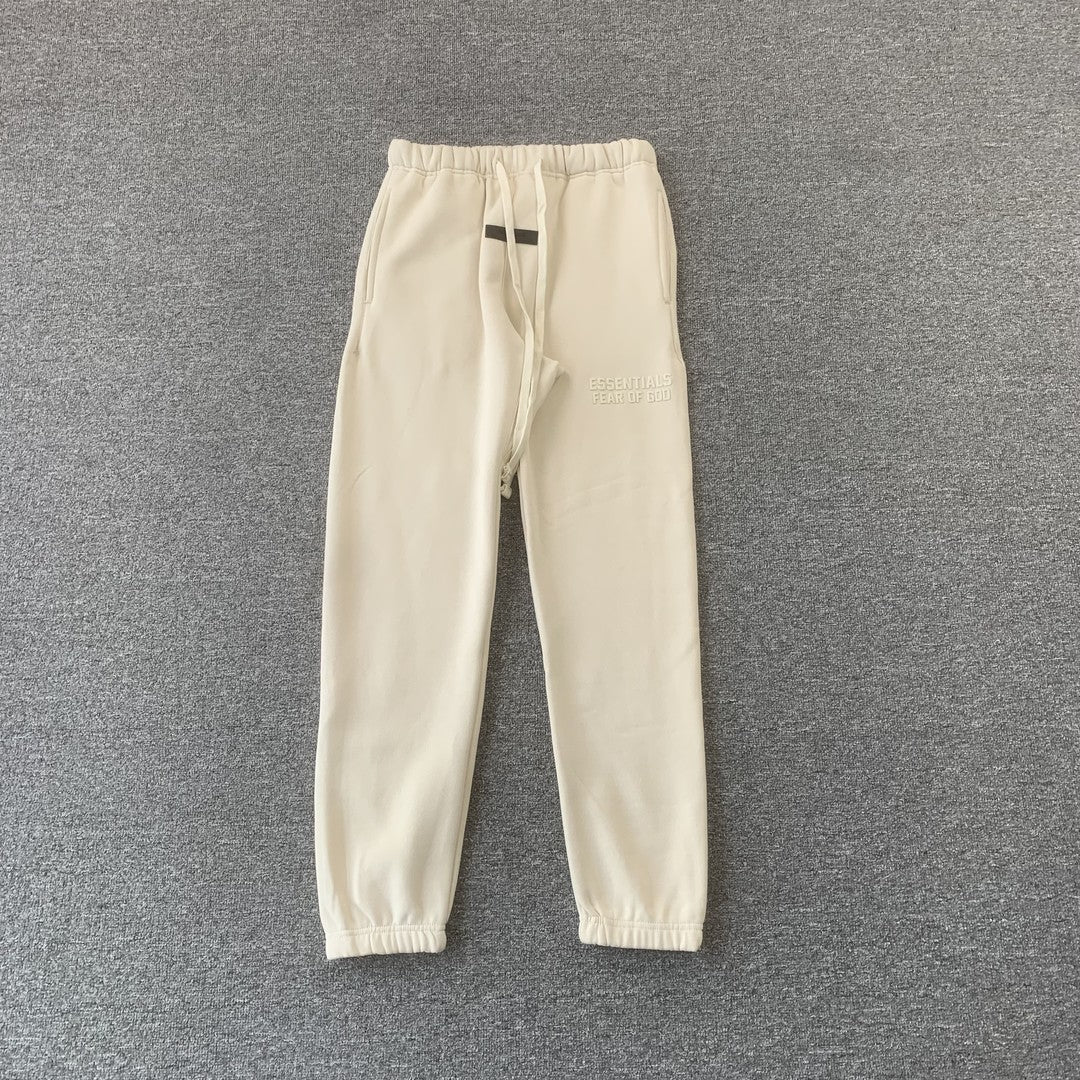 FEAR OF GOD ESSENTIALS Pantalon de jogging vert militaire avec logo FEAR OF GOD ESSENTIALS Pantalon de jogging vert militaire avec logo