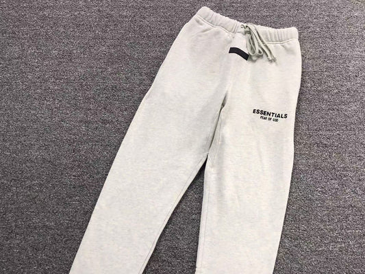 Pantalón Fear of God Essentials (SS22) Relaxed Gris