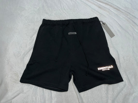 fear-of-god-essentials-sweat-shorts-black-2-Drip Store Argentina