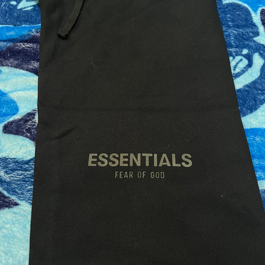 fear-of-god-essentials-sweatpants-black-2-Drip Store Argentina