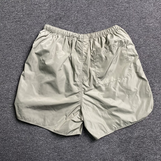 fear-of-god-essentials-volley-shorts-silver-reflective-2-Drip Store Argentina