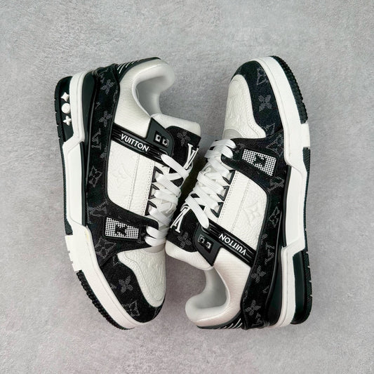 Louis Vuitton Trainer Sneaker Negra