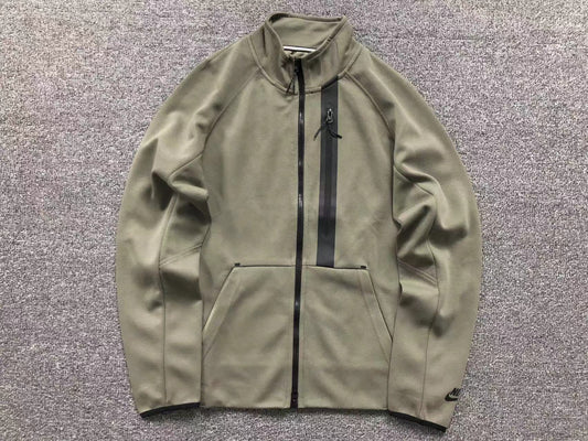 nike-tech-fleece-tracksuit-green-2_049667b1-Drip Store Argentina