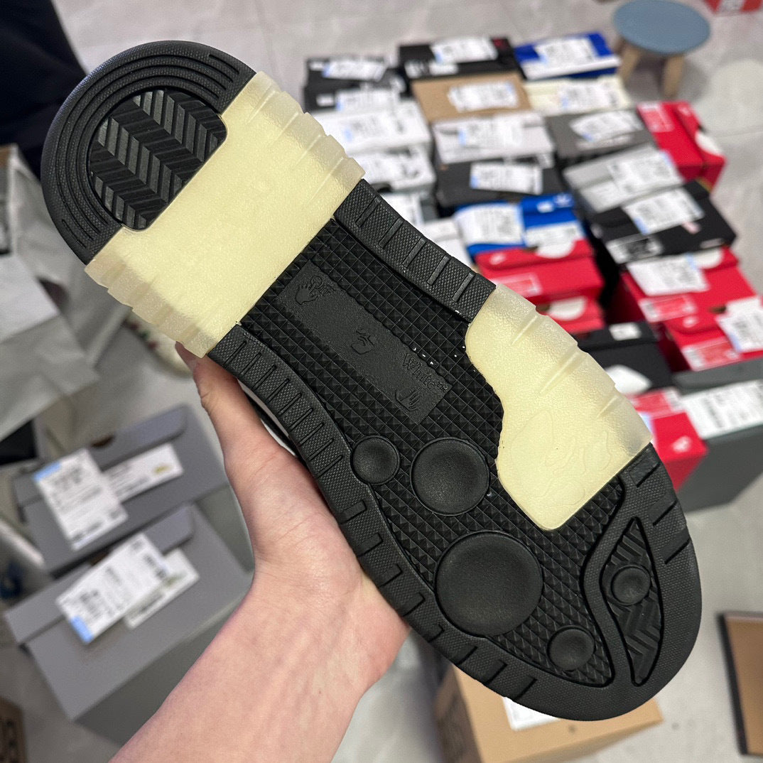 Off White Out Of Office Panda