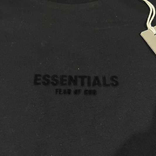 Remera FOG Essentials Small Logo M
