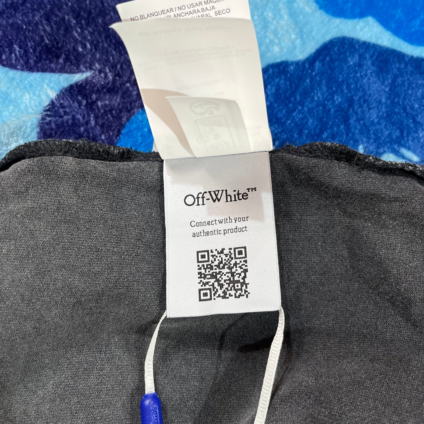 Remera Off White Digit Bacchus L