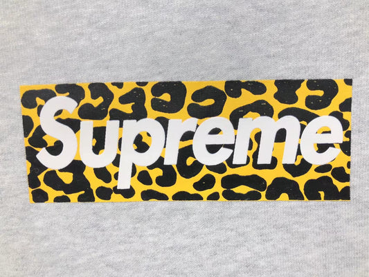 Buzo Supreme Shanghai Box Logo Gris