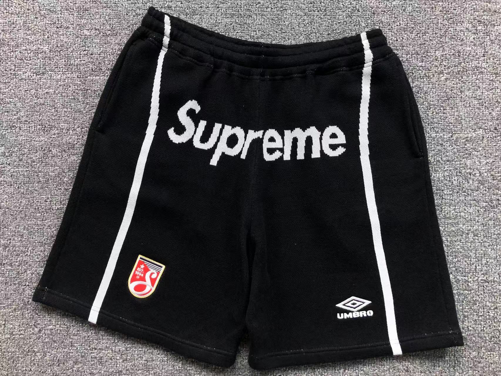 Short Supreme Umbro Knit Soccer Negro - Drip Store Argentina