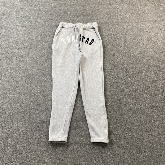 trapstar-irongate-arch-chenille-tracksuit-grey-2_b8097454-Drip Store Argentina