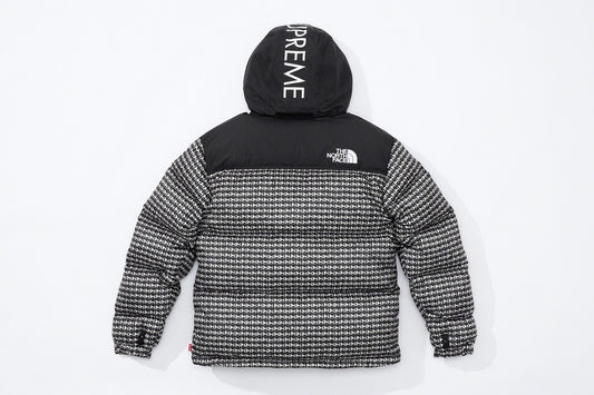 supreme-x-the-north-face-studded-nuptse-jacket-2-Drip Store Argentina