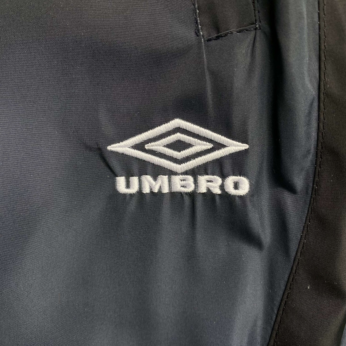 Pantalón Supreme Umbro Gradient Negro