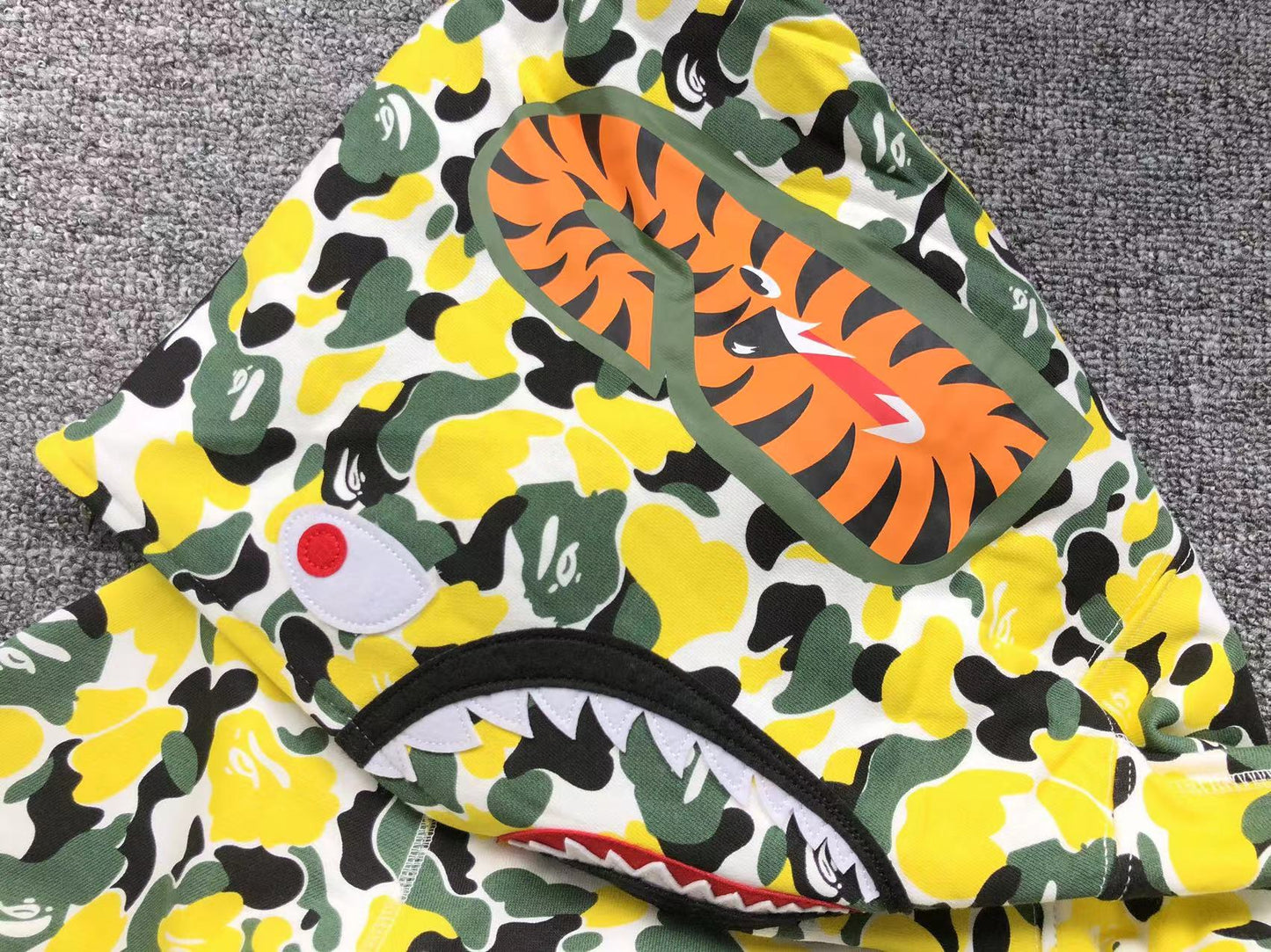 BAPE SHARK OZAKA LIMITED FULL ZIP HOODIE