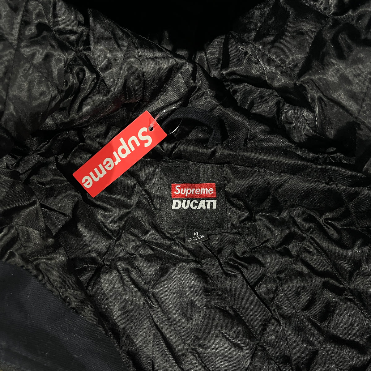 Campera Supreme x Ducati Negra XL