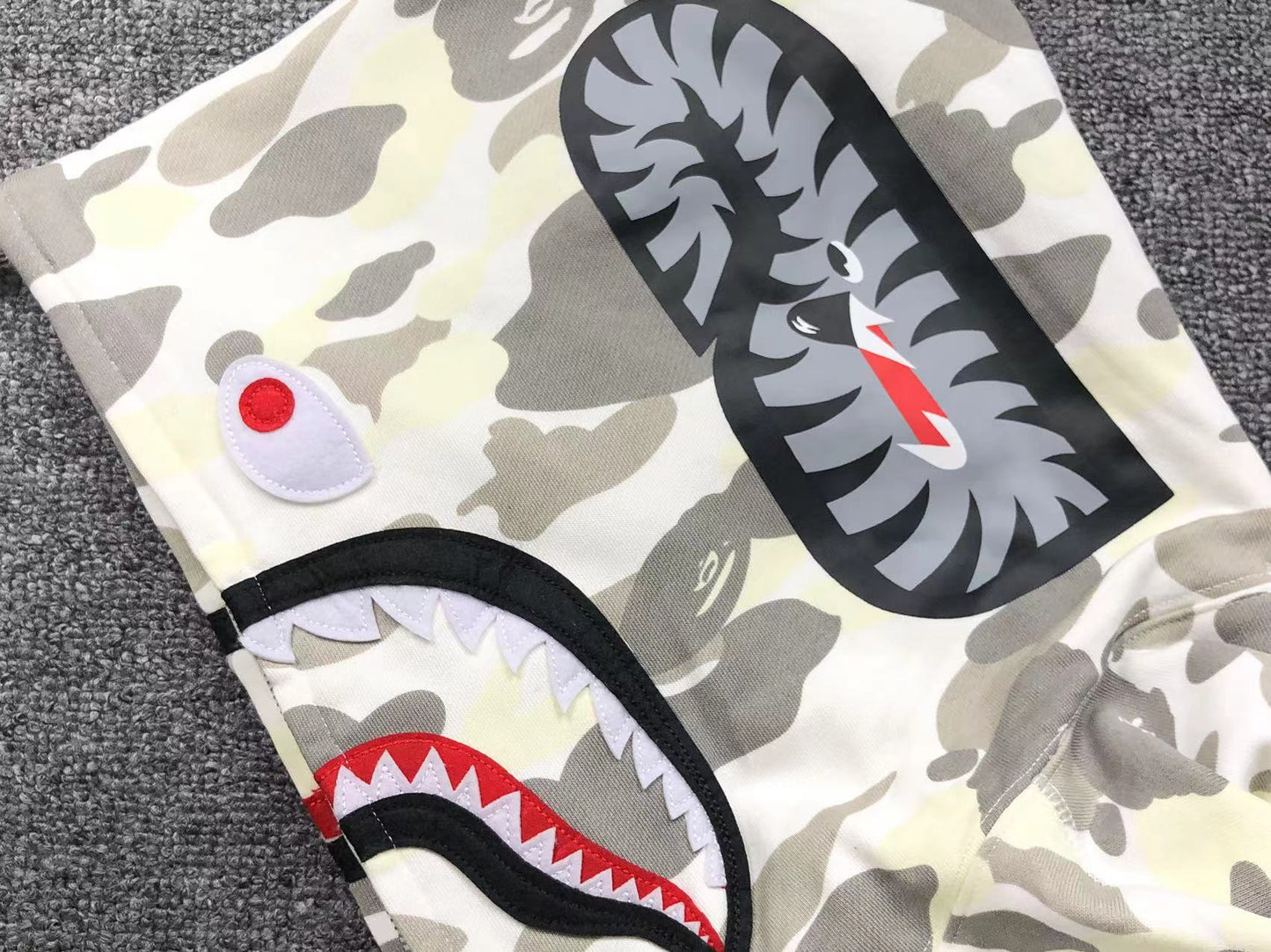 BAPE CITY CAMO SHARK WGM FULL ZIP HOODIE WHITE