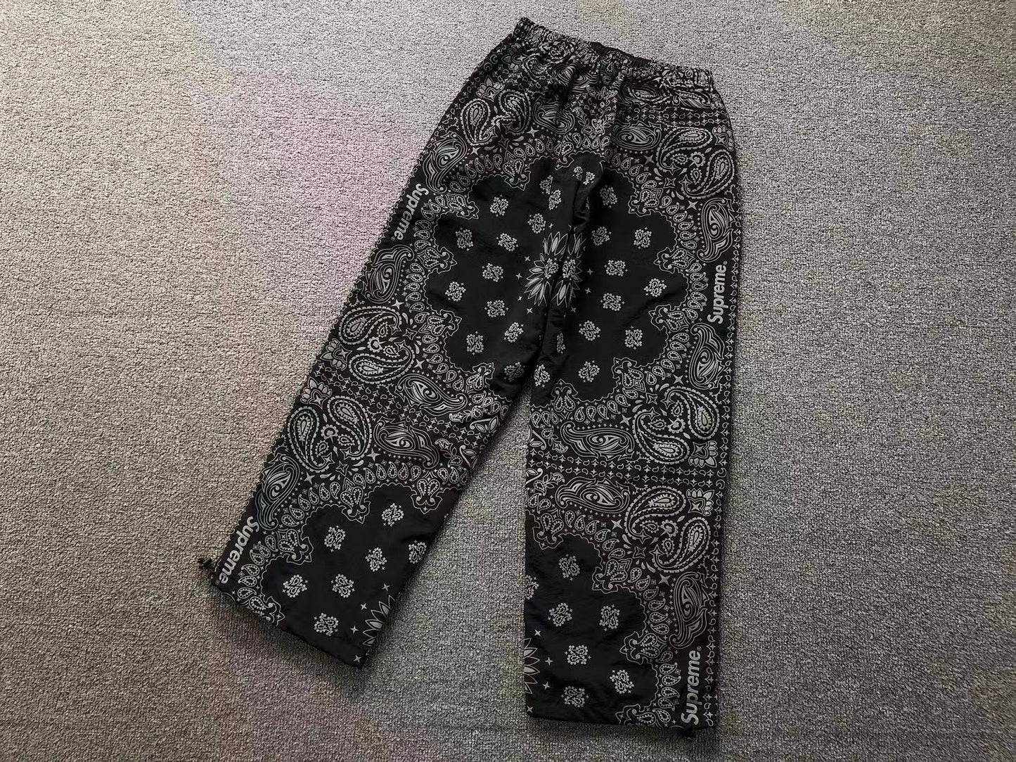 Pantalón Supreme Reflective Bandana Negro