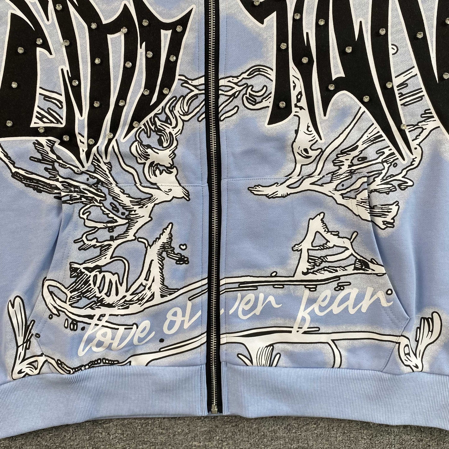 Campera Mixed Emotion Graffiti Celeste