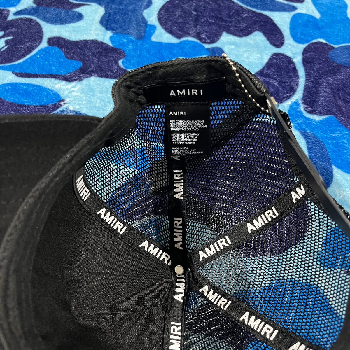 Gorra Amiri MA Brillos Trucker Blanca/Negra