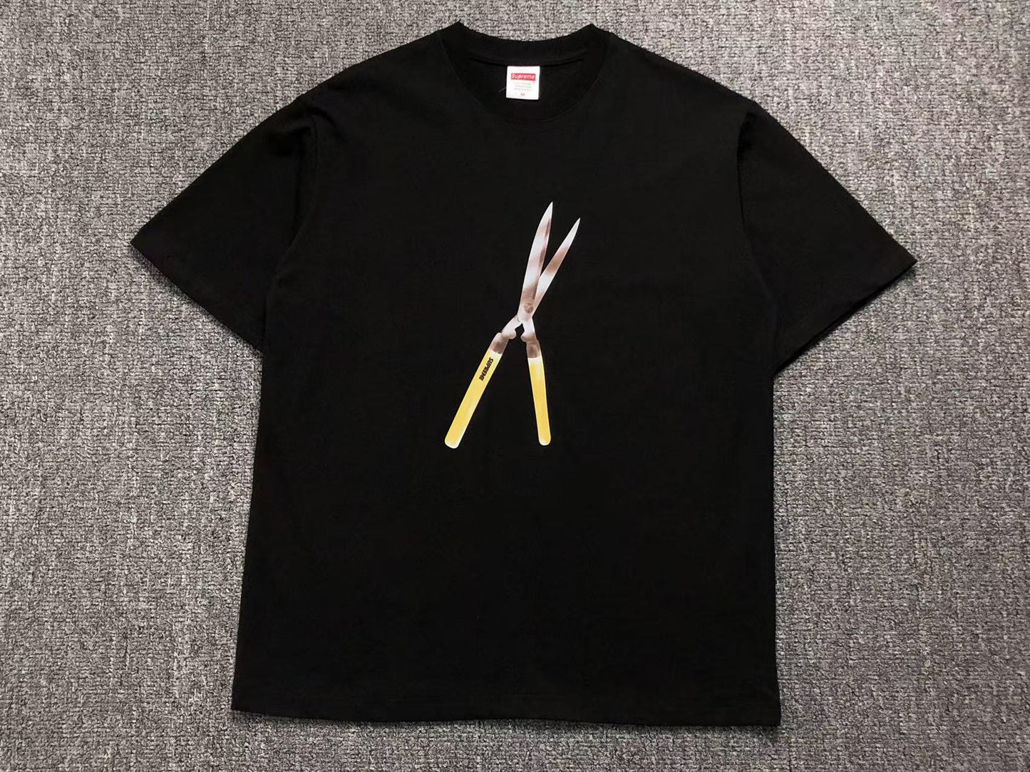 SUPREME SHEARS TEE BLACK