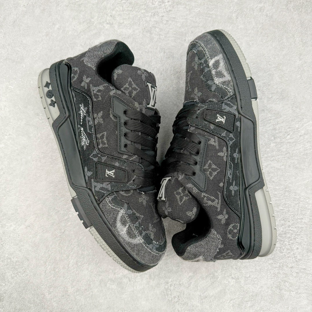 Louis Vuitton Trainer Sneaker Monogram Denim Negro