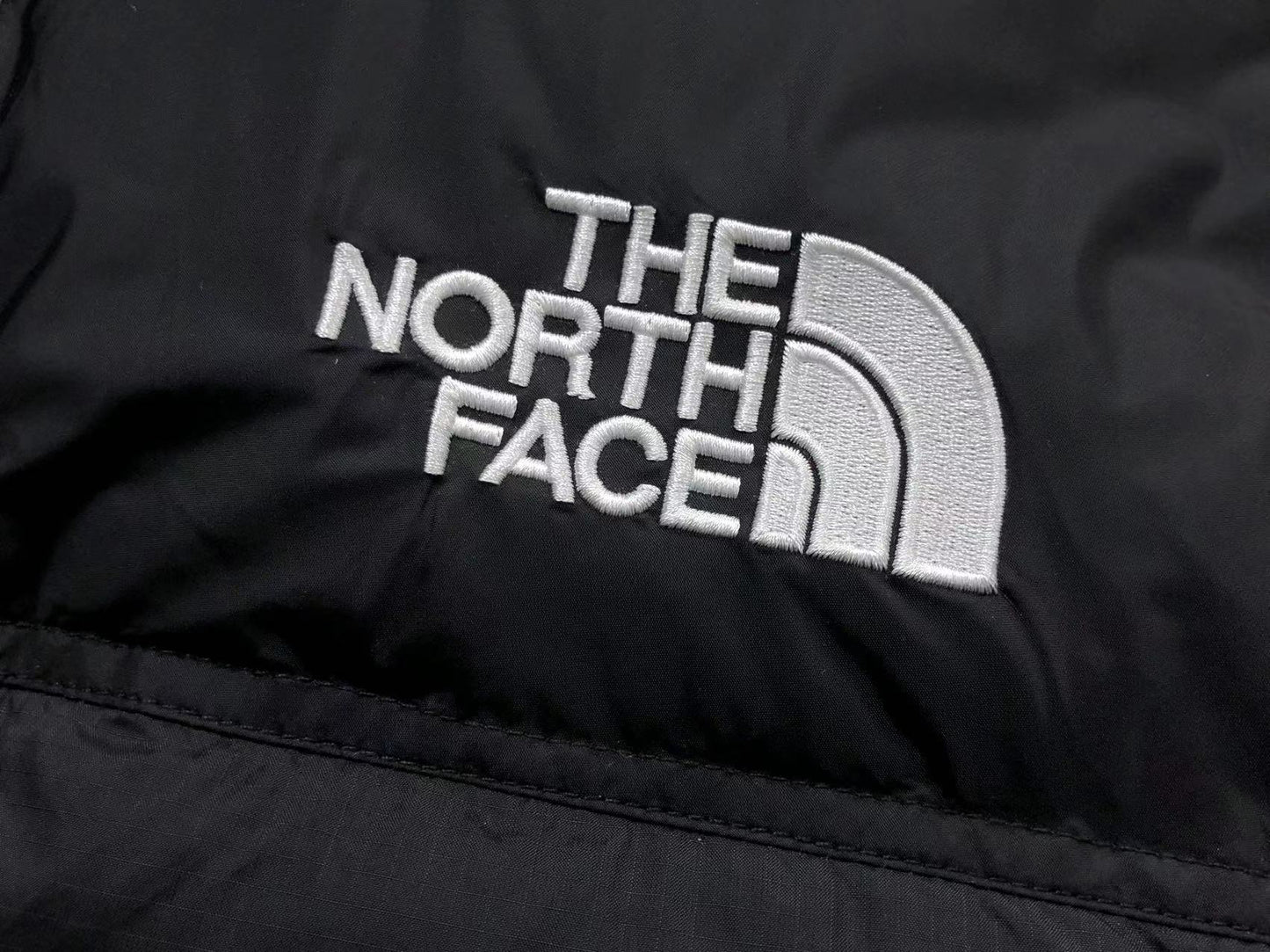 THE NORTH FACE 1996 RETRO NUPTSE VEST BLACK