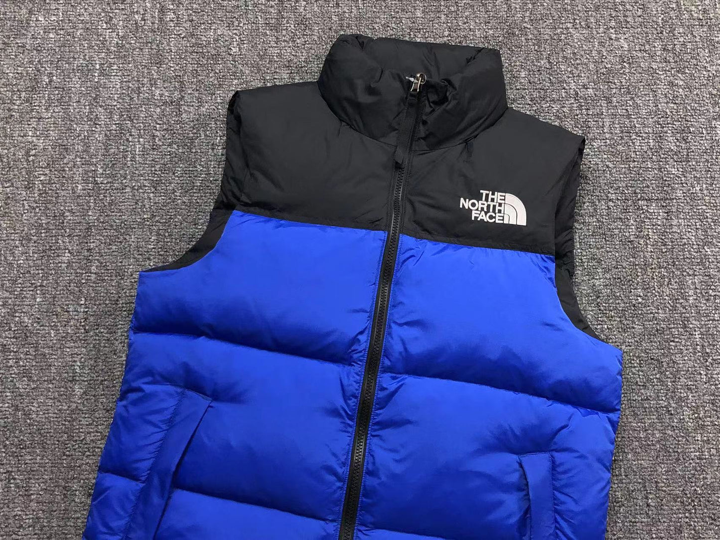 THE NORTH FACE 1996 RETRO NUPTSE VEST BLUE