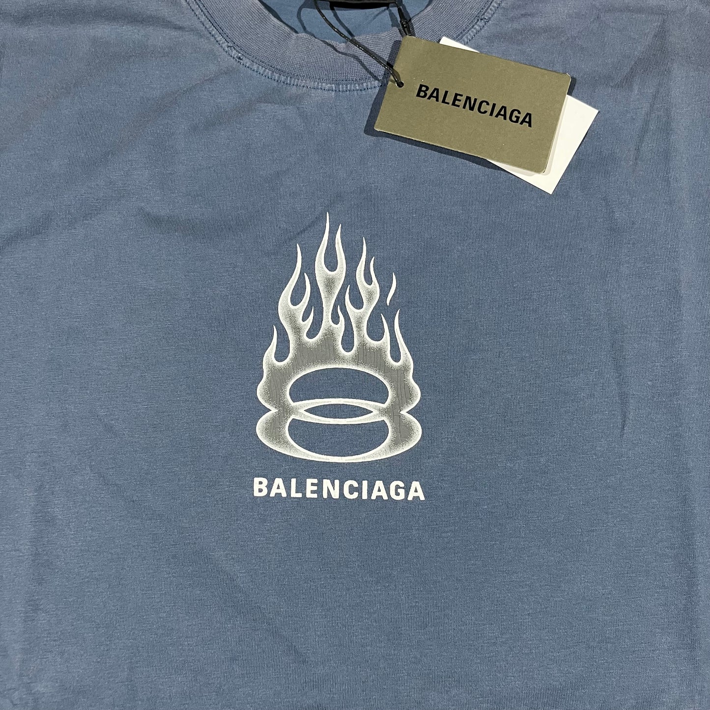 Remera Balenciaga Burning Unity Celeste L