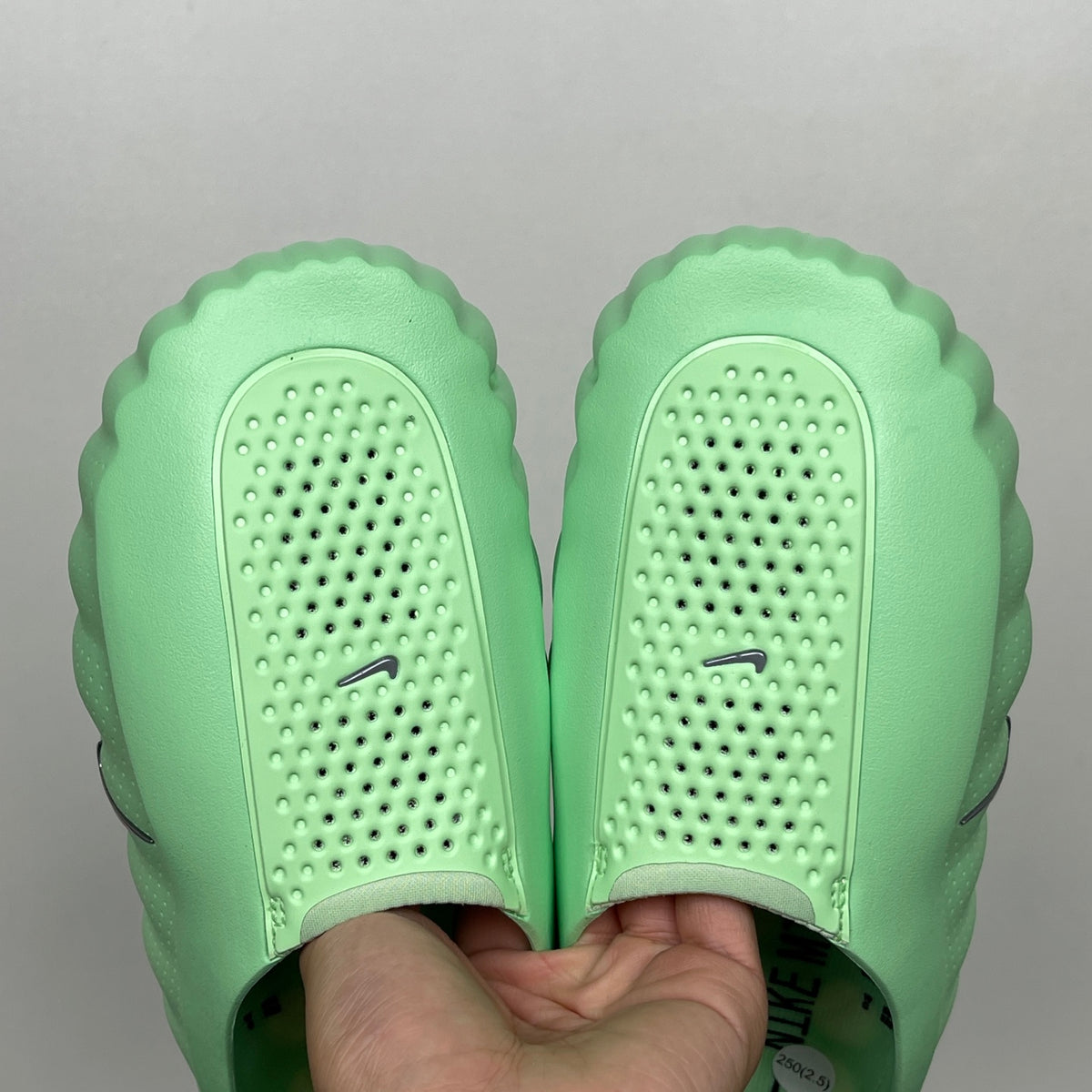 Nike Mind 001 Slide Cucumber Calm