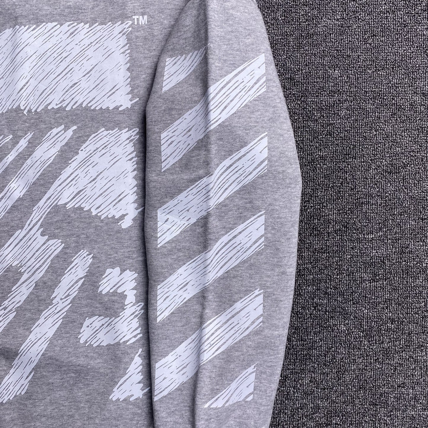 OFF WHITE SCRIBBLE DIAG CREWNECK GREY