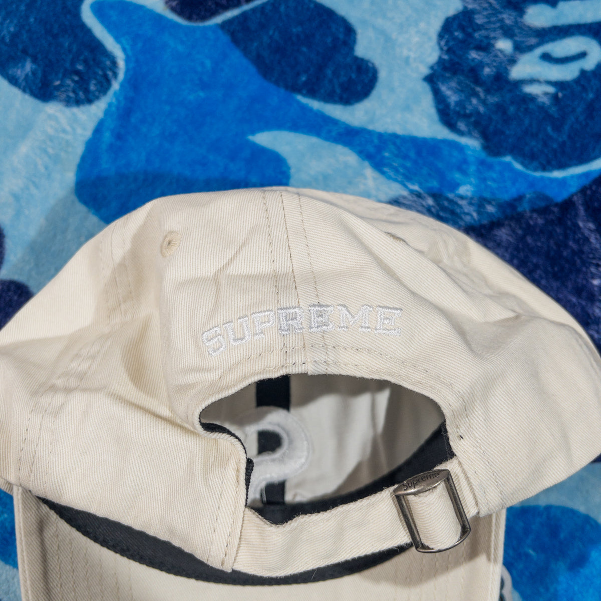 Gorra Supreme S Logo Crema