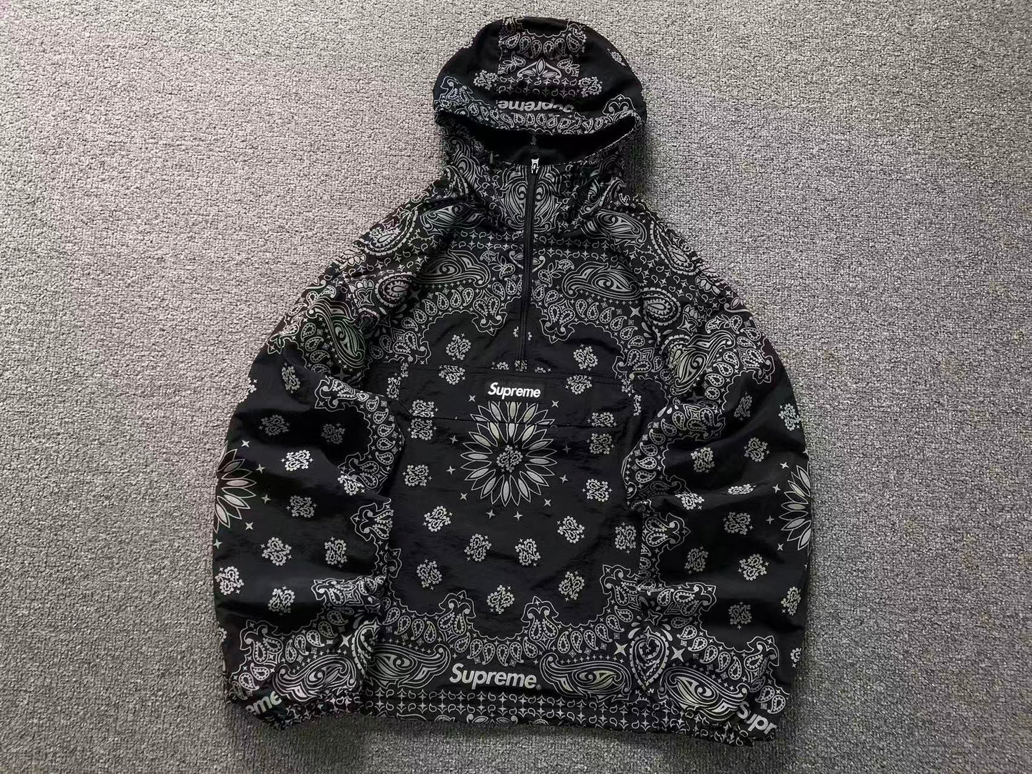 Campera Supreme Reflective Bandana Anorak Negra
