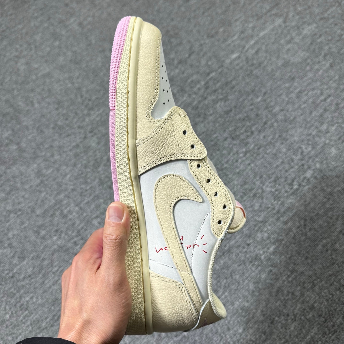 Jordan 1 Low X Travis Scott Shy Pink