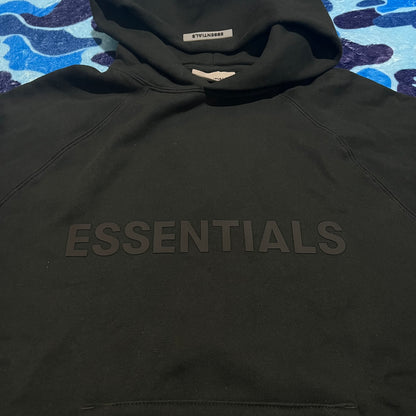 FEAR OF GOD ESSENTIALS APPLIQUE LOGO HOODIE BLACK