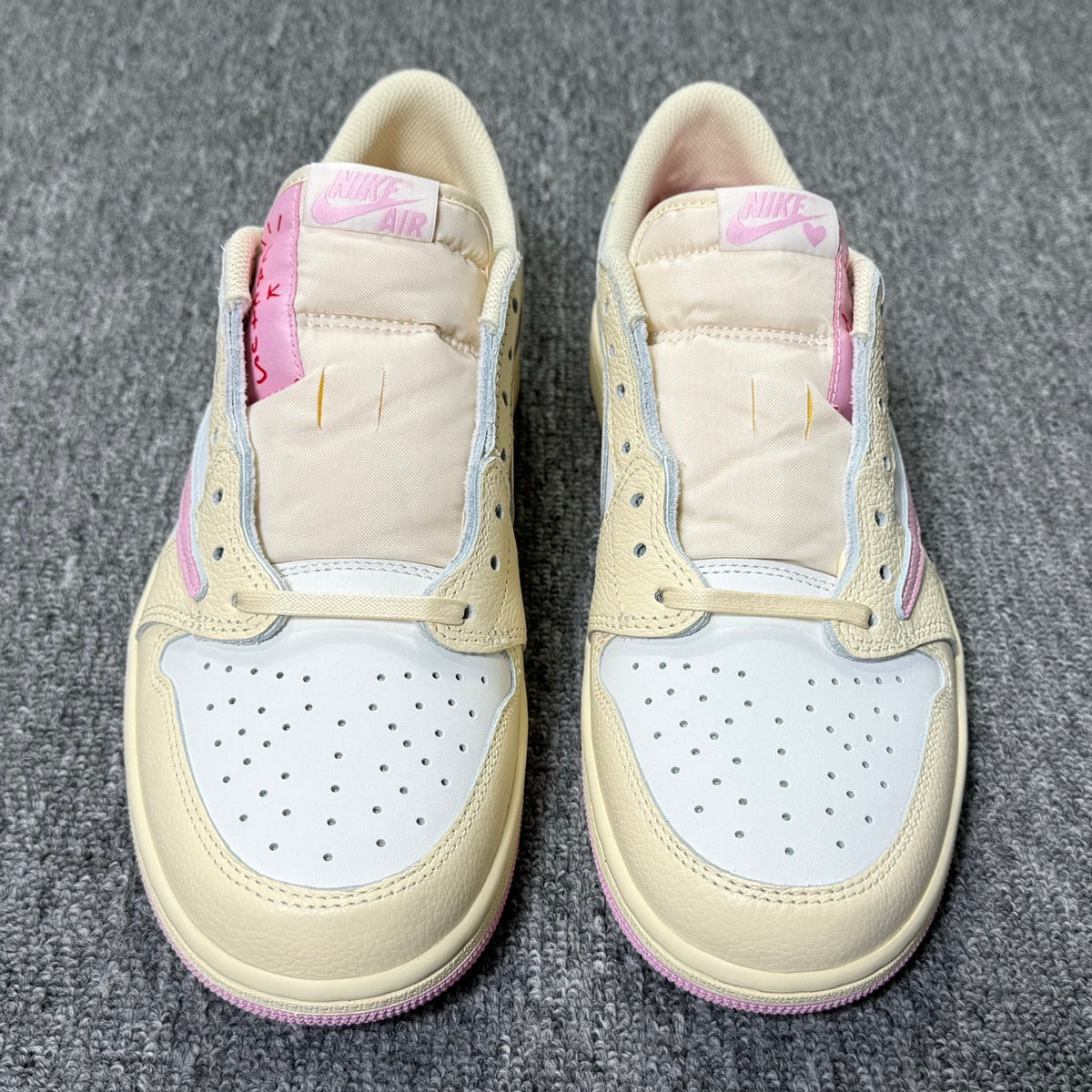 Jordan 1 Low X Travis Scott Shy Pink