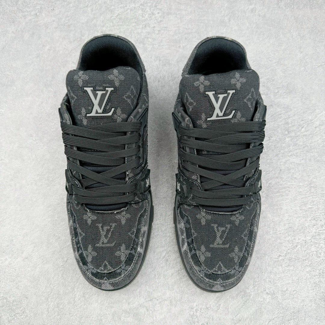Louis Vuitton Trainer Sneaker Monogram Denim Negro