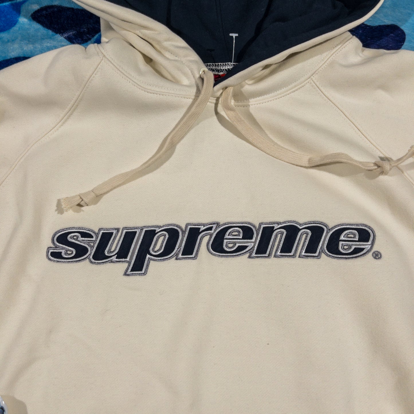 Buzo Supreme Division Crema L-XL