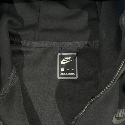 Campera Nike Tech Negra XL