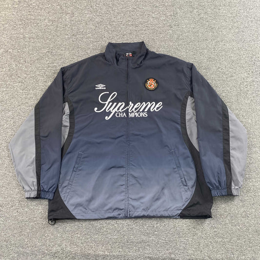 Campera Supreme Umbro Gradient Negra