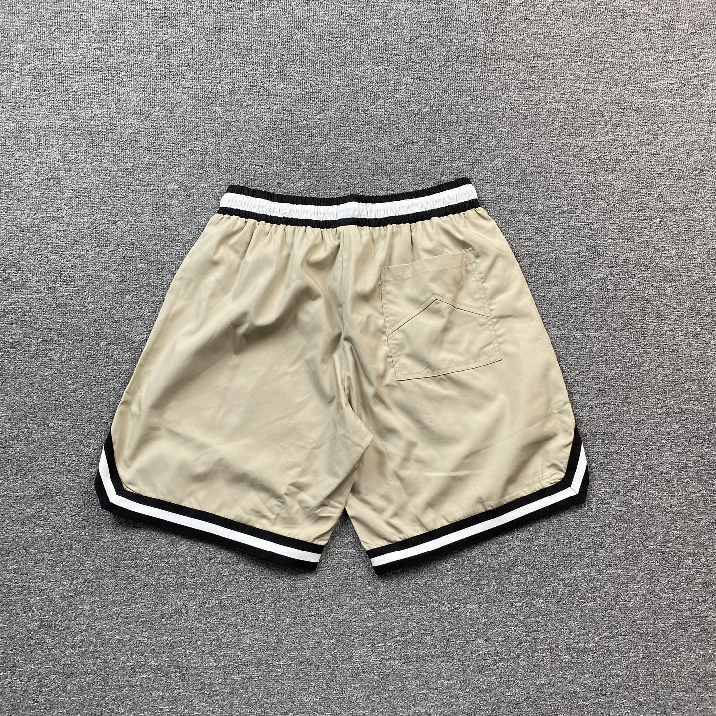 RHUDE COURT LOGO SHORTS BEIGE