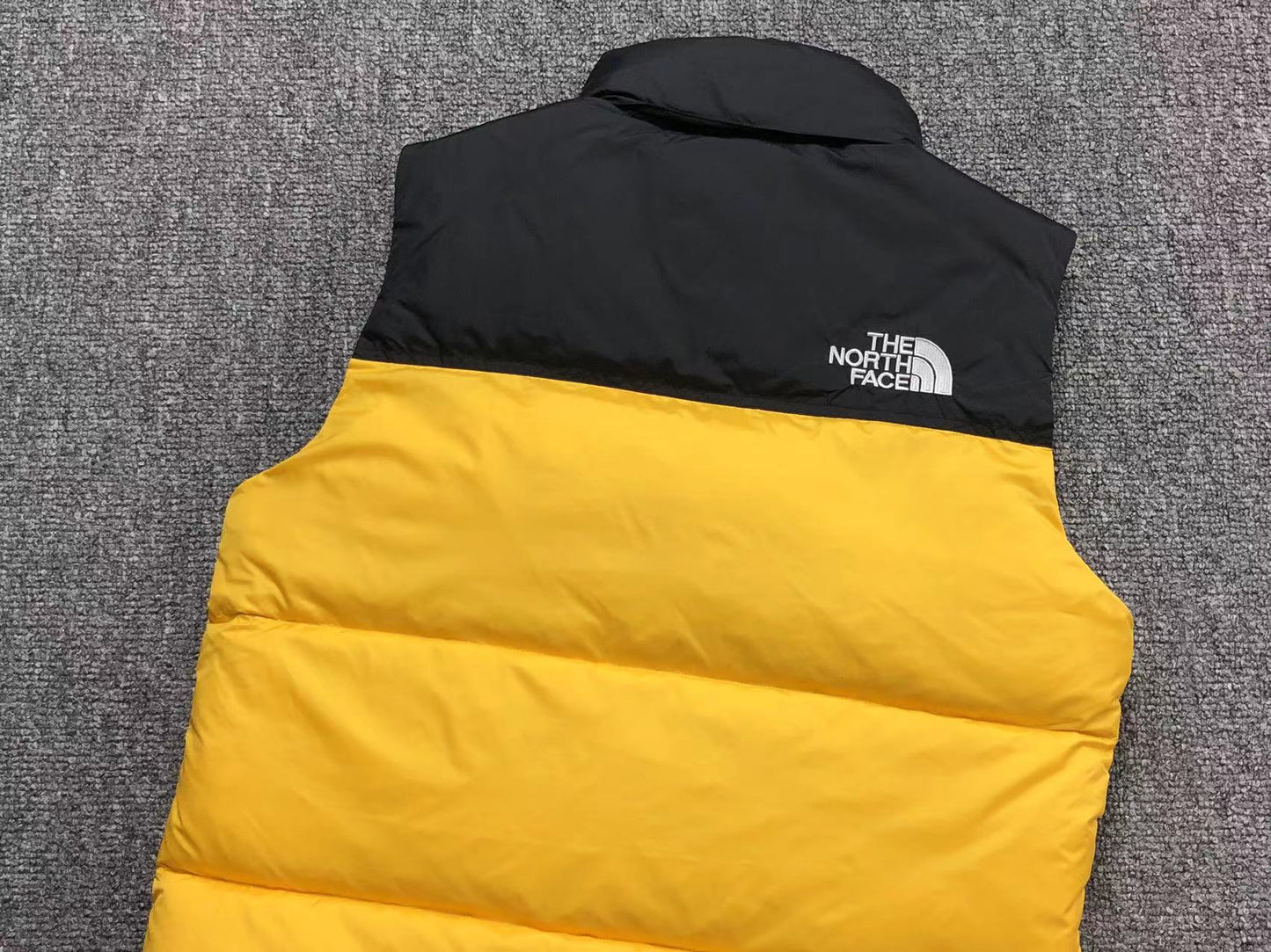 THE NORTH FACE 1996 RETRO NUPTSE VEST YELLOW