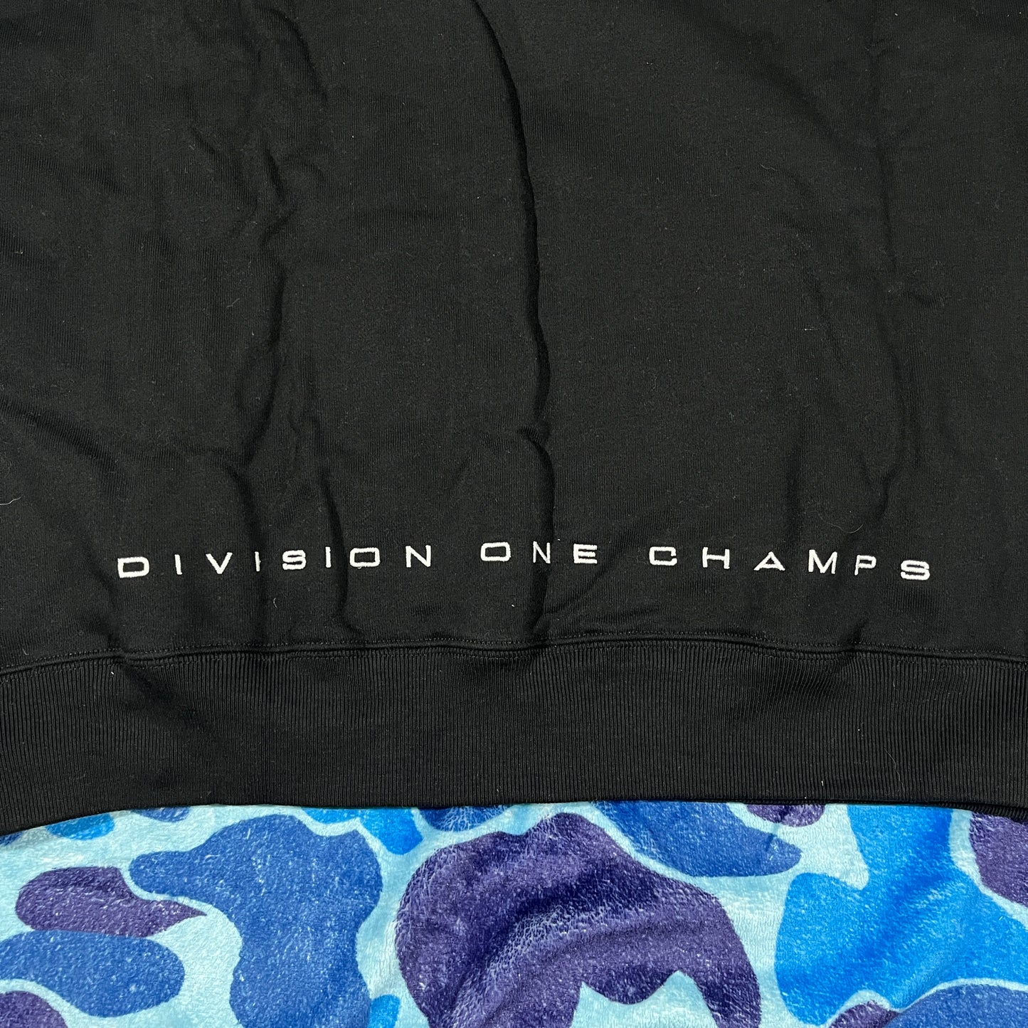 Buzo Supreme Division Negro L