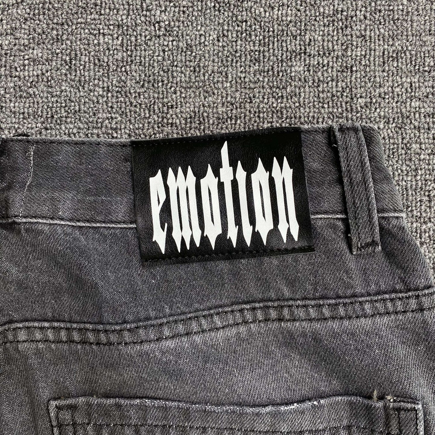 Pantalón Mixed Emotion Stone Jean Negro