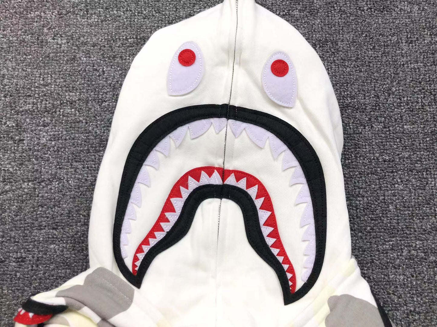 BAPE CITY CAMO SHARK WIDE FULL ZIP DOUBLE HOODIE WHITE